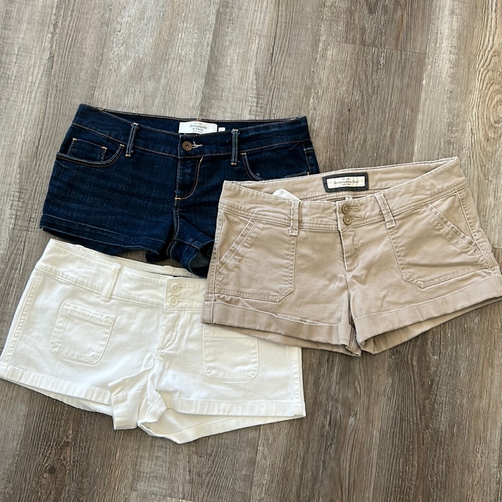 Abercrombie & Fitch colored shorts